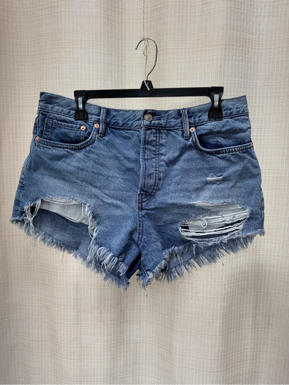 We The Free Denim Cutoff Shorts Size 31 Distressed Raw Hem Boho Festival